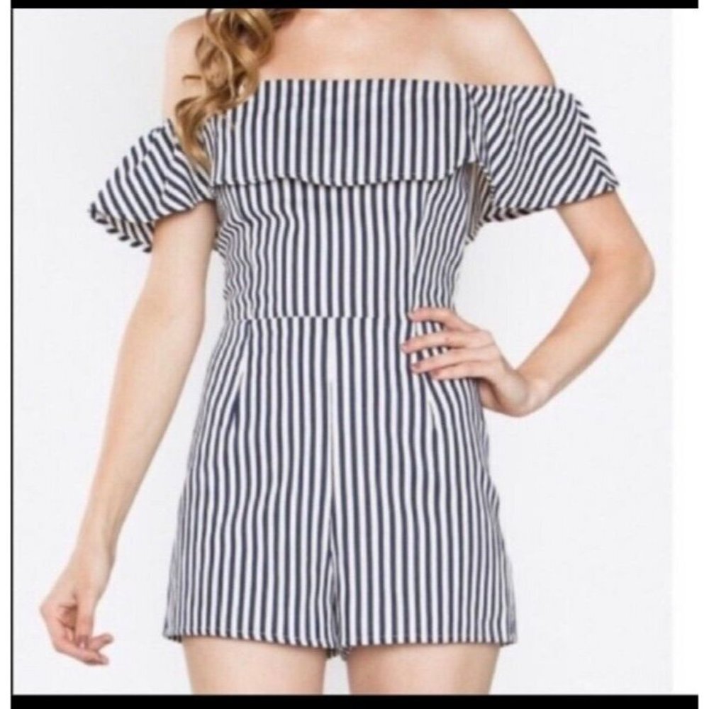 Sugar+Lips Women's Black‎ & Ivory Striped Romper Sz XS EXTRA Small